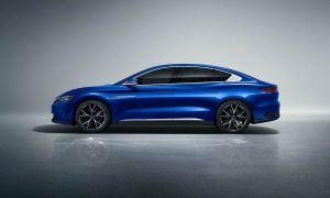 Kinijos „BYD” dominuoja pasaulinėje elektromobilių rinkoje, „Tesla“ – atsilieka
