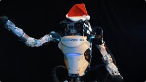 „Boston Dynamics“ robotai sveikina su artėjančiomis šventėmis (video)