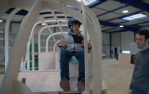 Šveicaras sieks tapti pirmuoju žmogumi apskridusiu pasaulį vandeniliu varomu orlaiviu