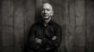 Jeffas Bezosas prieš daugelį metų pasidalijo patarimu, kuris yra labai svarbus dirbtinio intelekto amžiuje