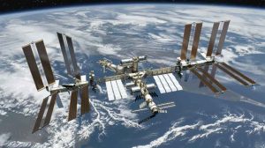 Po 32 metų „darbo“ orbitoje bus išmontuojama tarptautinė kosminė stotis – kodėl?