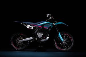 „CFMOTO“ pristatė elektrinio bekelės motociklo konceptą: taps rinkos lyderiu?