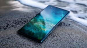 „Huawei“ pristatė telefoną su nauja savo gamybos operacine sistema: ar tai pakeis rinką?
