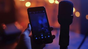 Nuo šiol savo „iPhone“ išmaniuoju telefonu galite įrašinėti telefoninius pokalbius