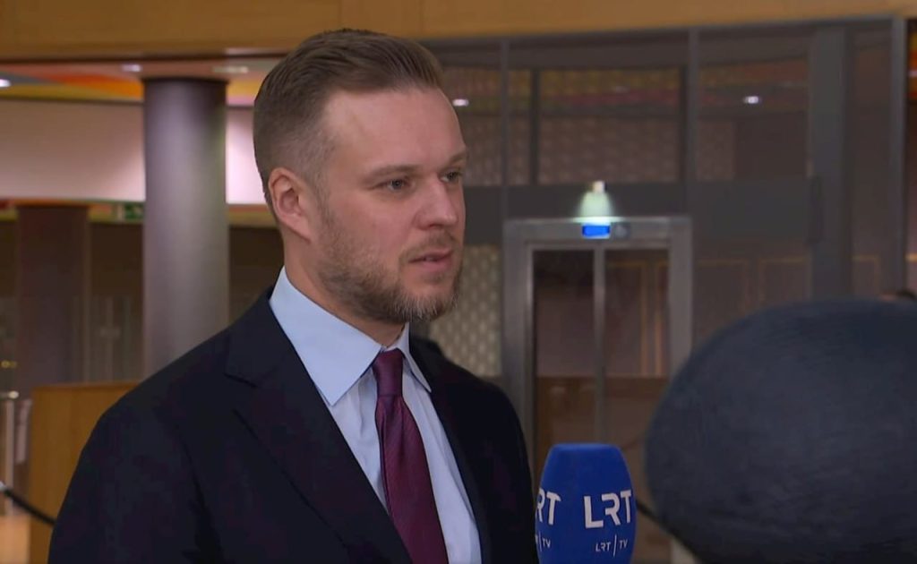 Gabrieliui Landsbergiui – Taivano garbės medalis iš prezidento rankų