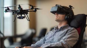 Naujas mokslo laimėjimas: paralyžiuotas vyras mintimis valdė droną