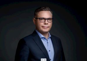 Skaitmeninė rinkodara 2025-aisiais: DI ir toliau triumfuos, verta susirūpinti klientų duomenų apsauga 