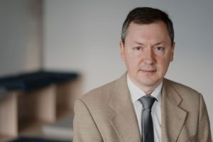 VU ekonomistas doc. A. Bartkus: Iš kokių lėšų reikia finansuoti mūsų krašto gynybą?