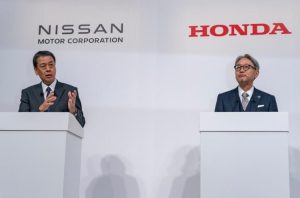 „Nissan“ atsisako susitarimo jungtis su „Honda“: sužinokite, kodėl