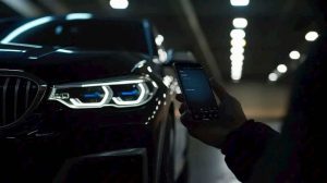 Ateitis be raktų: „BMW“ testuoja naują automobilio atrakinimo technologiją