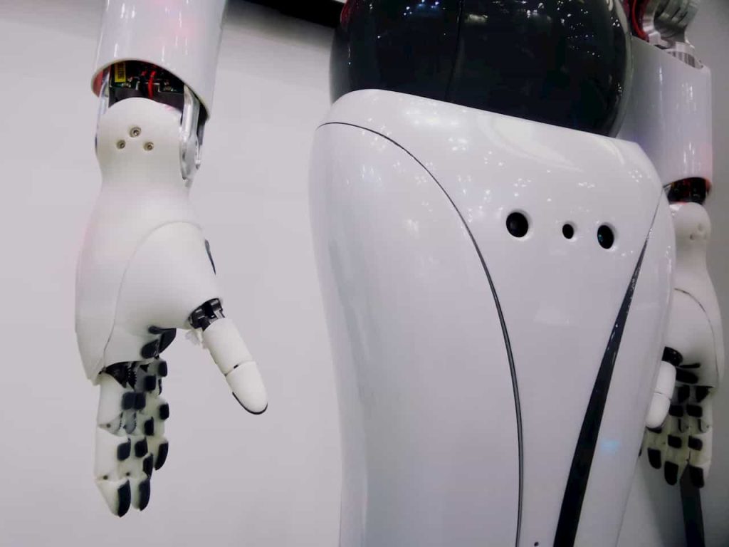 Šanhajaus priemiestyje humanoidiniai robotai mokosi atlikti kasdienes užduotis: Pamatykite, ką jie sugeba