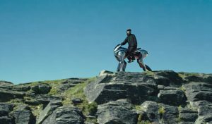 „Kawasaki“ pristato kiberžirgą: naujas būdas tyrinėti ir jodinėti?