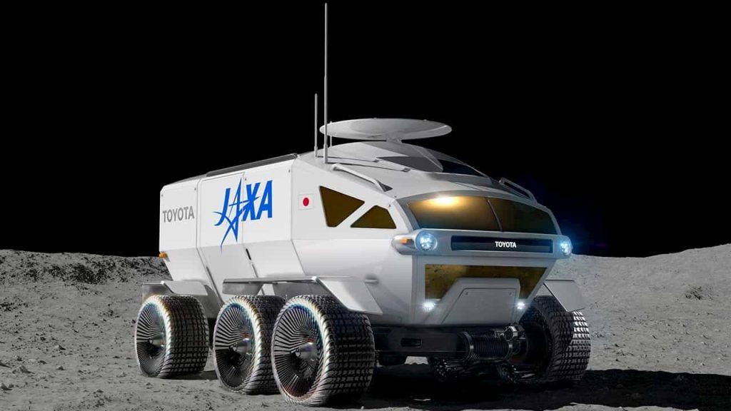 „Toyota“ keliauja į Mėnulį: NASA išbando naujovišką transporto priemonę