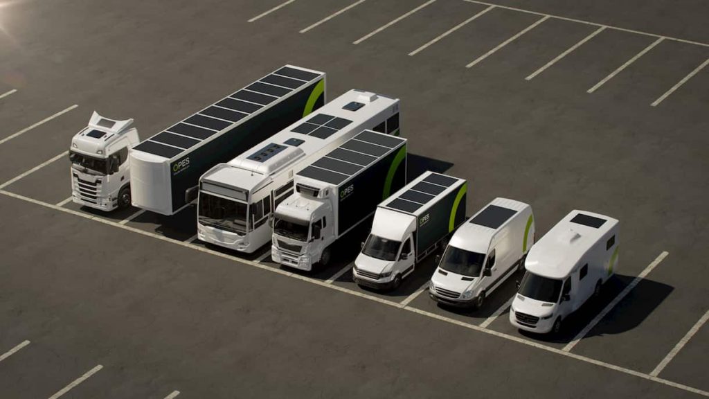 Vokietijos inžinieriai pristatė naujos kartos saulės baterijas automobiliams