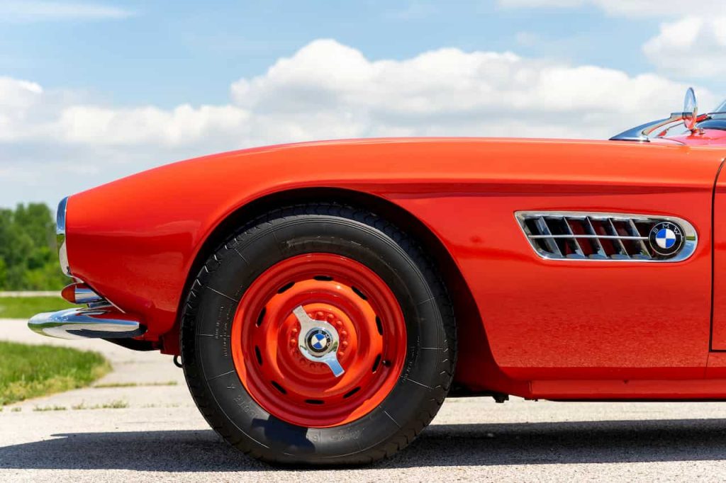 „BMW 507“ parduodamas aukcione: gali tapti vienu brangiausių šios markės automobilių