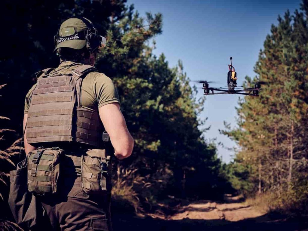 Prancūzija kreipėsi į „Renault“ dėl karinių dronų gamybos Ukrainoje