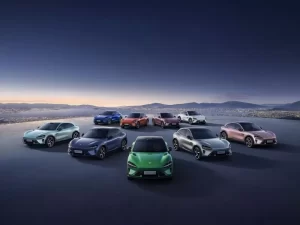 „Xiaomi“ pristatė pirmąjį elektrinį visureigį: kuo jis pasižymi?