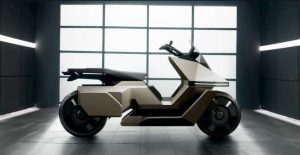 Kinija stebina: futuristinį autonominį motorolerį pristatė vienas iš „Xpeng Motors“ įkūrėjų