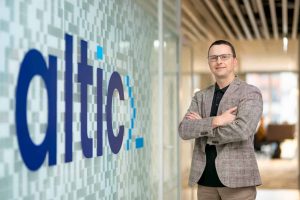 Rinkosi didelį, grįžo pas mažesnį: ar tiekėjo dydis lemia IT kokybę? 