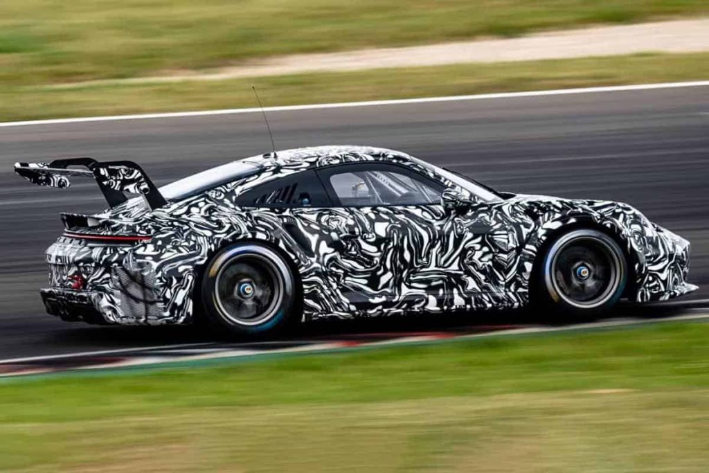 „Porsche“ kuria lenktyninį automobilį „911 Cup”, kuris bus pristatytas 2026-ųjų sezone