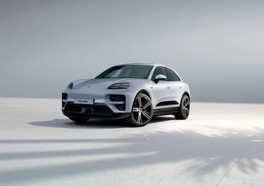 Naujiena iš „Porsche“: „Macan“ modelį pakeis naujas visureigis – ir jis nebus elektrinis