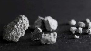 Mokslininkai apstulbę: kosminės uolienos trenkėsi į gyvenamąjį namą bei atskleidė netikėtų detalių