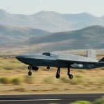 Į JAV dangų pakilo autonominis karinis dronas: štai ką sugebės