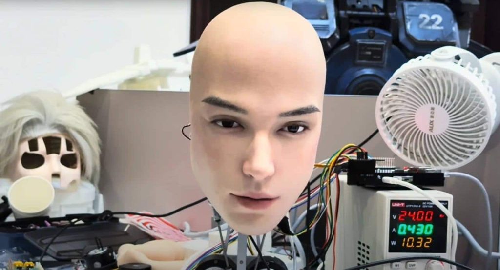 Kinijoje pagamintas humanoidinis robotas šokiruoja itin realistiškomis veido išraiškomis
