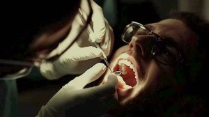 Šokiruojanti operacija: regėjimui atkurti medikai panaudojo paciento dantį