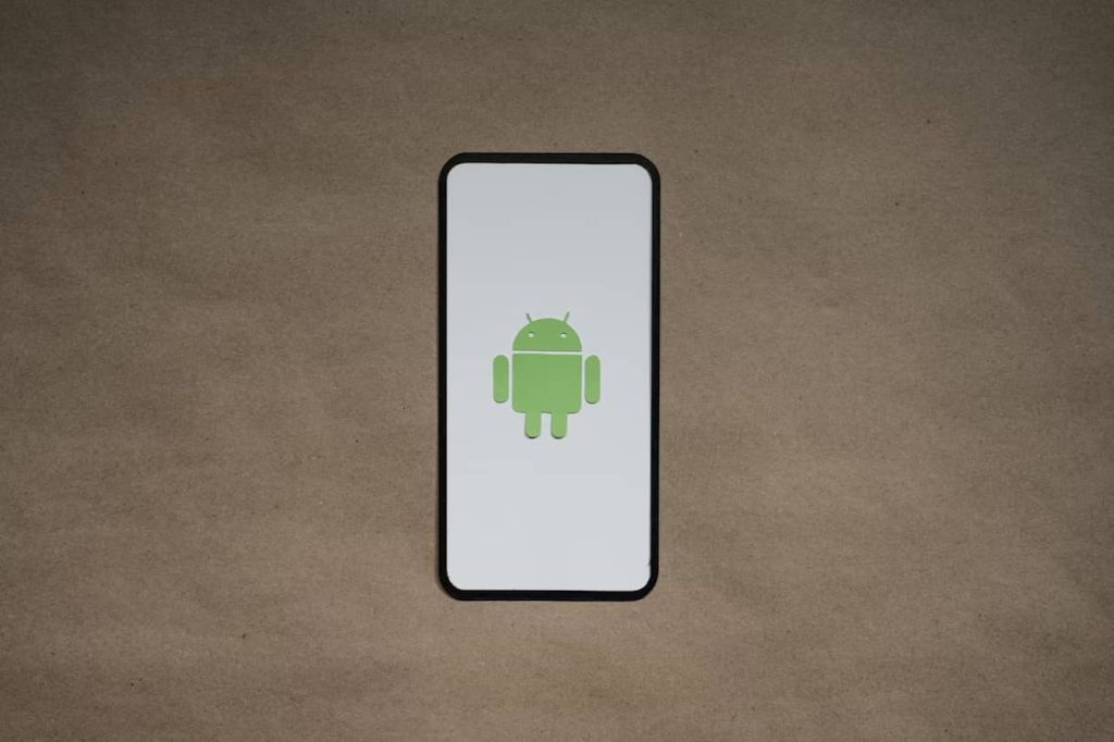 Naujas „Android“ pavojus: kenkėjiška programėlė vagia 2FA kodus ir privačias žinutes