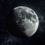 Paslaptingi šviesos blyksniai Mėnulyje glumina mokslininkus: kas iš tiesų juos sukelia?