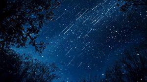 Šiąnakt dangų nušvies meteorų Drakonidų lietus: kada matysis Lietuvoje?