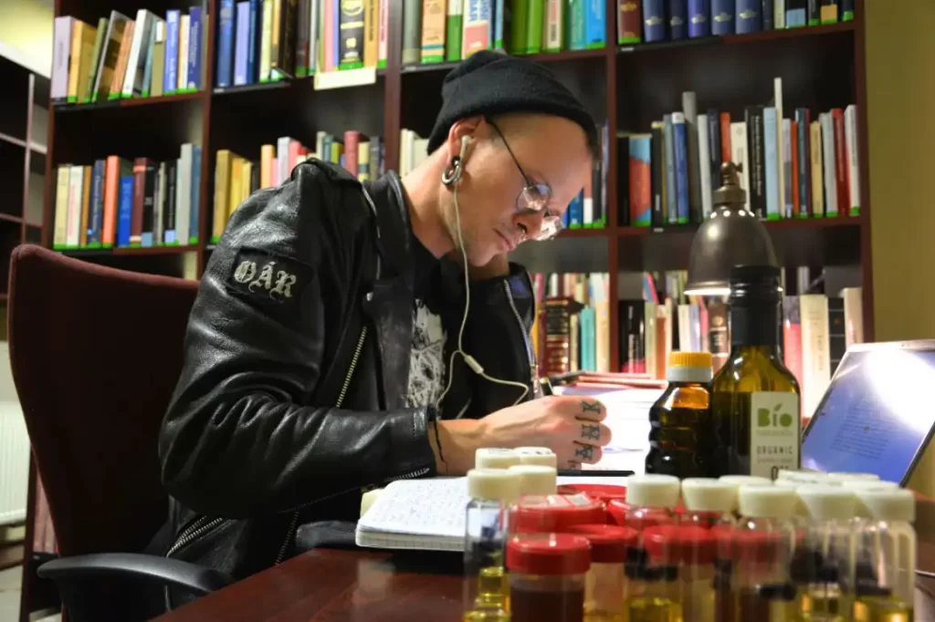 Tarptautinėje knygoje – FTMC fiziko dr. M. Karaliūno parašytas skyrius: terahercų bangomis tyrinėjo aliejus ir alyvas 