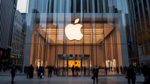 „iPhone Air“ dizaineris palieka „Apple“, karjerą tęs DI sektoriuje