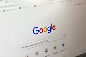 Kuriozas: net 39 proc. naudotojų tikrina dirbtinio intelekto atsakymus „Google“ paieškoje