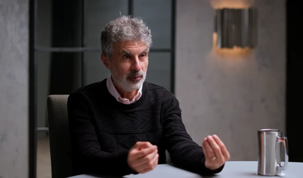 DI „krikštatėvis“ prisipažino meluojantis pokalbių robotams: atskleidė priežastį