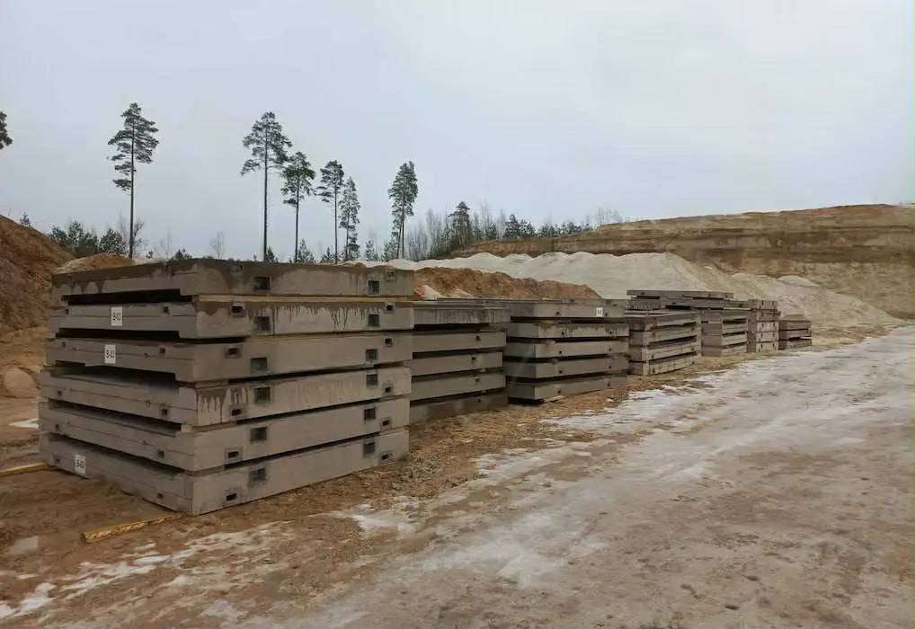 Patvirtinta: Estija pradeda bunkerių statybą ties siena su Rusija