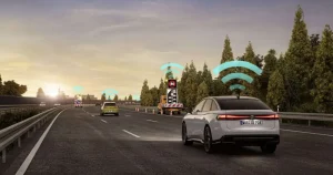 „Volkswagen“ mažins eismo įvykius Europoje: kaip veikia „Car2X“ įspėjimo sistema?