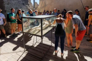 Atverta jautri Pompėjos istorija: technologijų pagalba atskleistas meilės laiškas ir gladiatorių kova