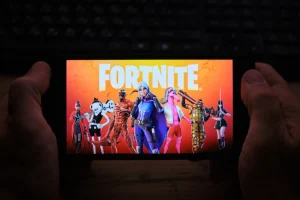„Fortnite“ kūrėjui – 1,1 mln. EUR bauda: „spaudė“ vaikus leisti pinigus
