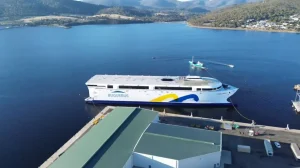 Pristatytas didžiausias pasaulyje elektrinis laivas – pamatykite