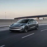 „Tesla“ pardavimai Europoje rekordiškai krenta, išimtis – Norvegija