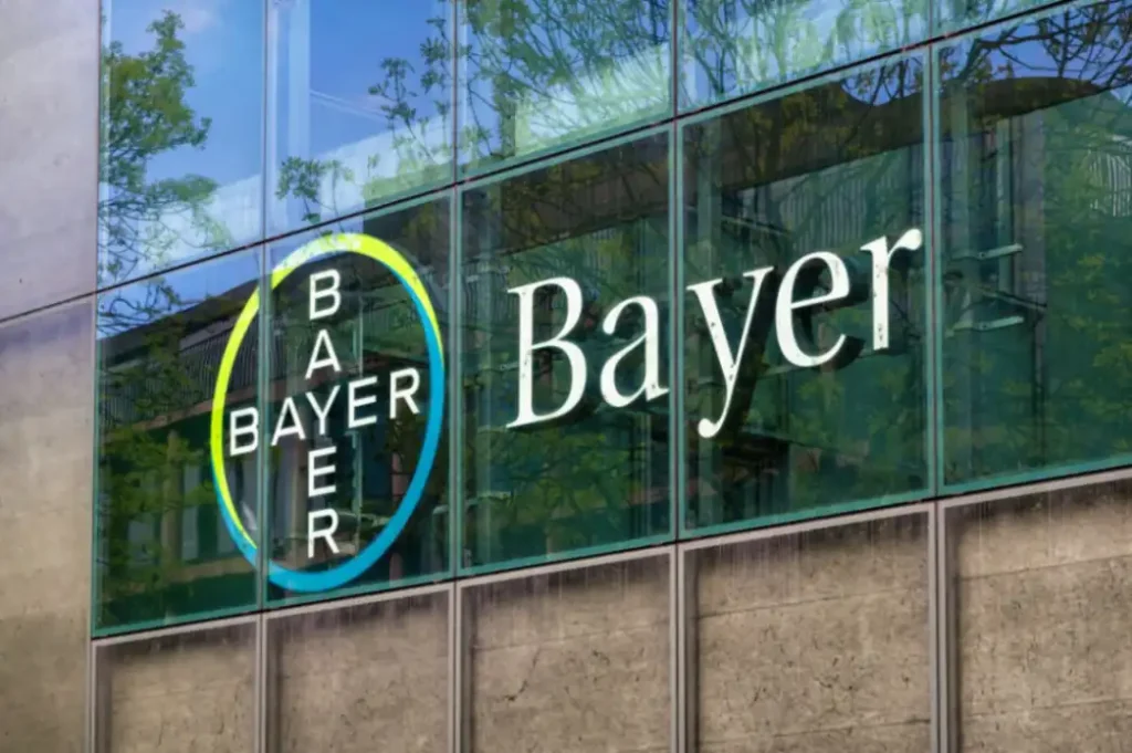 Farmacijos milžinė „Bayer“ turės išmokėti 7,25 mlrd. JAV dolerių kompensacijų herbicido „Roundup“ vėžio bylose