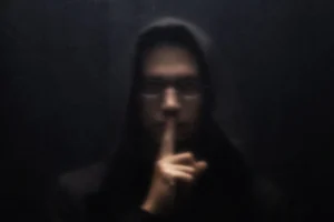 Šokiruojantis tyrimas: kriptovaliutomis finansuojama prekyba žmonėmis klesti, per metus augo 85 proc.