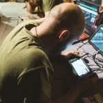 Ukrainos tyrėjai atskleidė, kaip Rusijos dronų operatoriai naudojasi Baltarusijos infrastruktūra