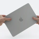 „Apple“ pristatė pigiausią „MacBook“ istorijoje: kuo jis ypatingas ir kiek kainuos Lietuvoje