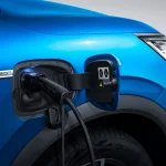 BYD pristatė elektromobilio bateriją, kurios įkrovimas siekia prilygti degalų pylimo greičiui