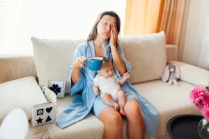 Bemiegė naktis? Šis gėrimas padeda smegenims atsigauti