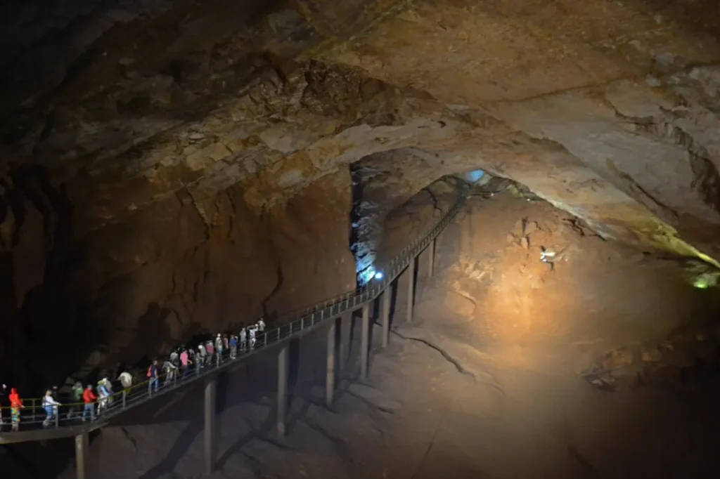 Sukurtas revoliucinis belaidis ryšys, veikiantis net 100 metrų po žeme