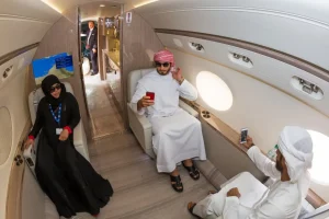 Turtuolių elitas moka iki 300 000 eurų už skubų skrydį iš Artimųjų Rytų